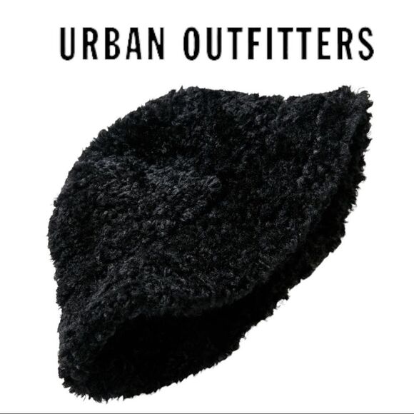 NEW Urban Outfitters UO Lilee Women's Black Faux Fur Bucket Cap Hat - Picture 3 of 3